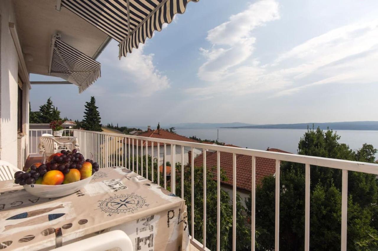 Apartments Simona Crikvenica Bagian luar foto