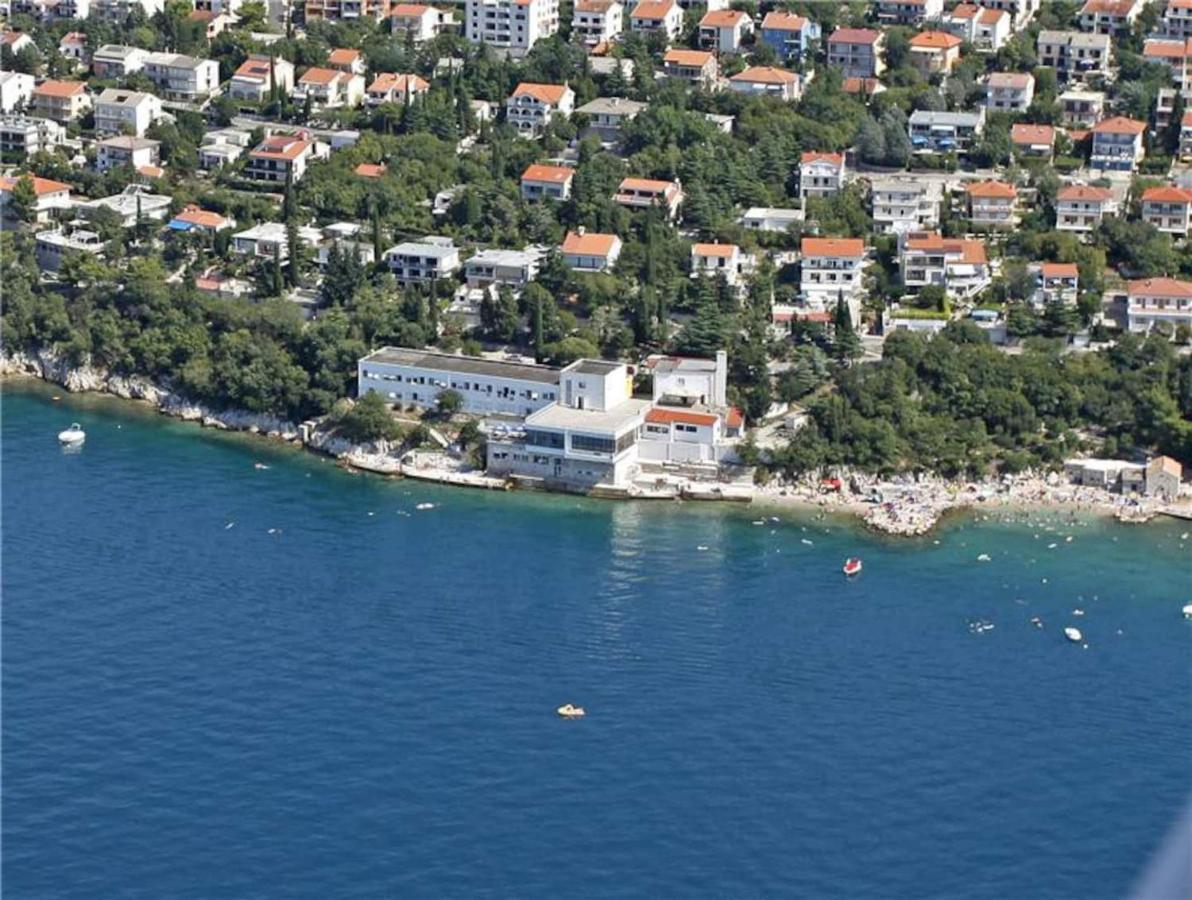 Apartments Simona Crikvenica Bagian luar foto