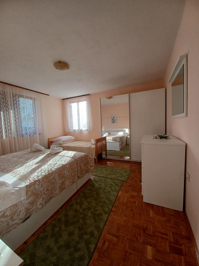 Apartments Simona Crikvenica Bagian luar foto