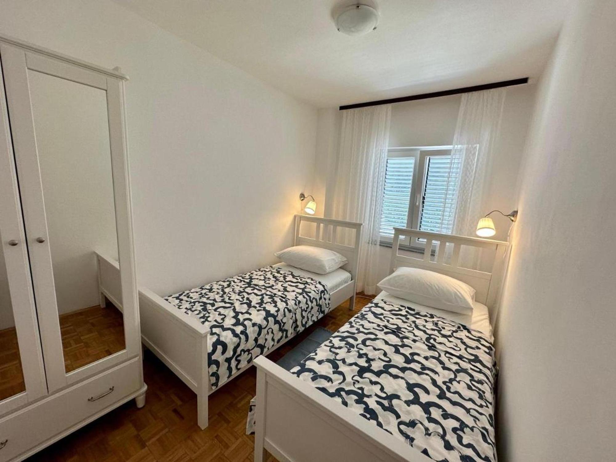 Apartments Simona Crikvenica Bagian luar foto